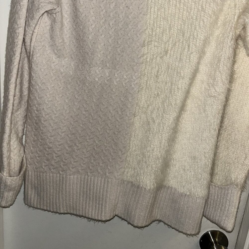 Christian Siriano Ivory Wool Acrylic Blend Cowl Neck Chic Sweater Size Medium - Picture 4 of 8